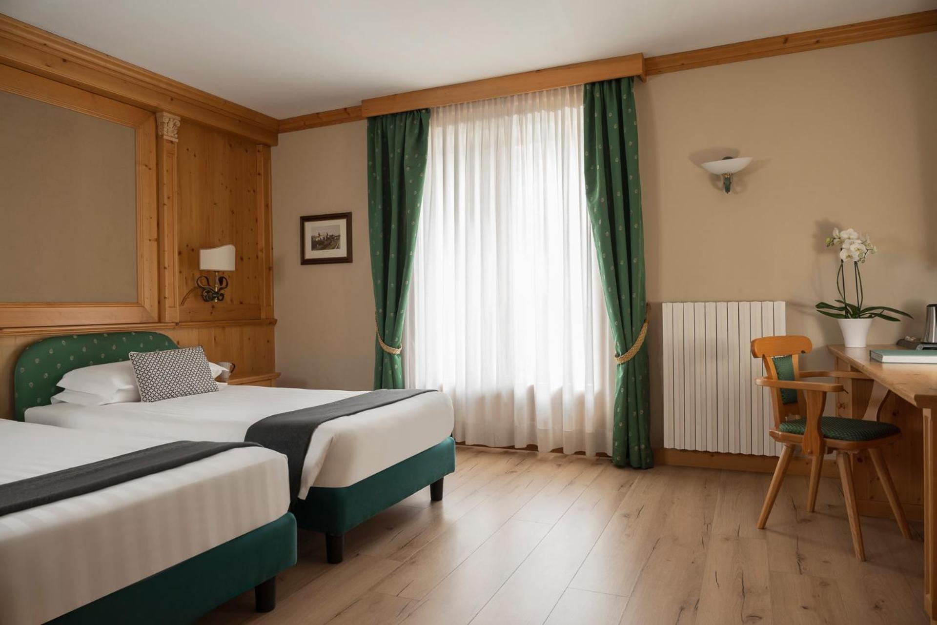 Hotel Cristallo Bormio Luaran gambar